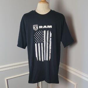 DODGE RAM Black White American Flag Logo Graphic Basic‎ Short Sleeve T-Shirt L